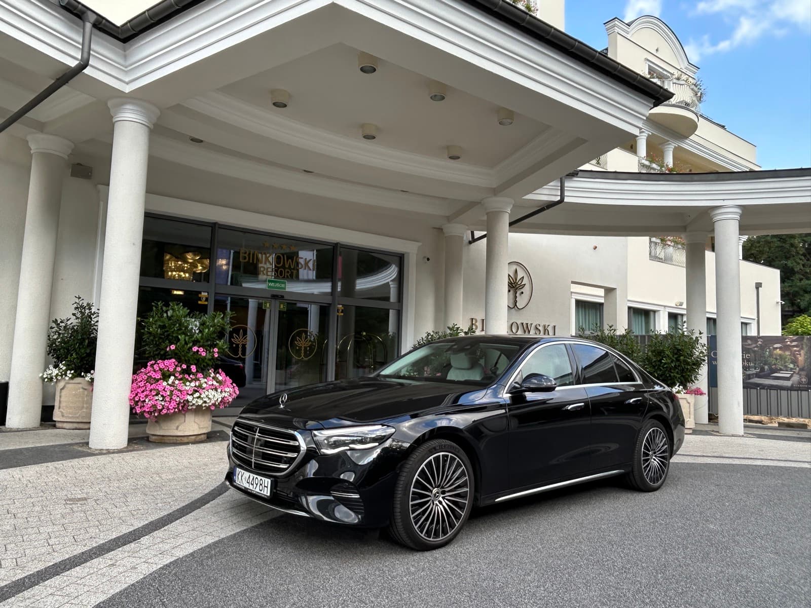 Mercedes E-Class luxury chauffeur vehicle in Warsaw