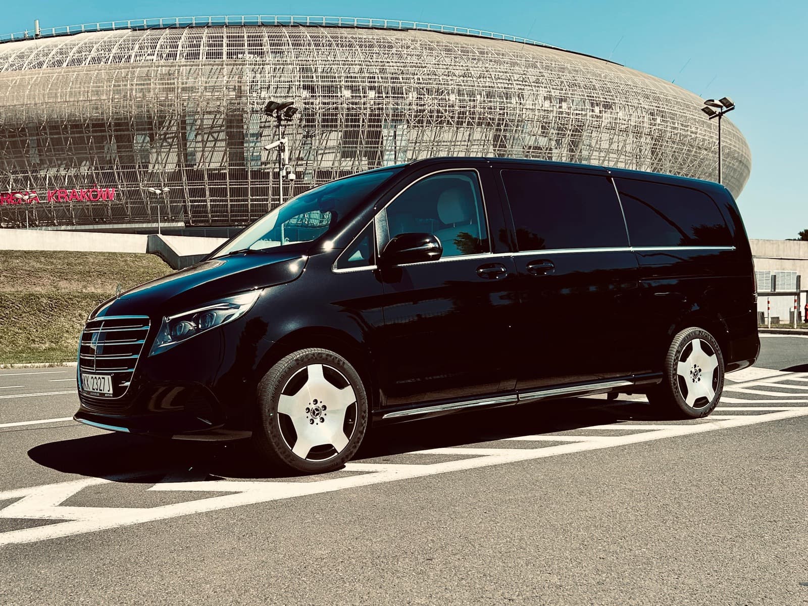 Mercedes V-Class luxury chauffeur vehicle in Warsaw